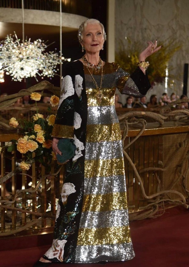 mulheres mais velhas - Maye Musk na Dolce & Gabbana