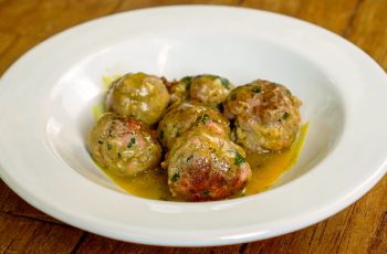 Polpettine al Limone (Almôndegas com Limão e Manteiga)